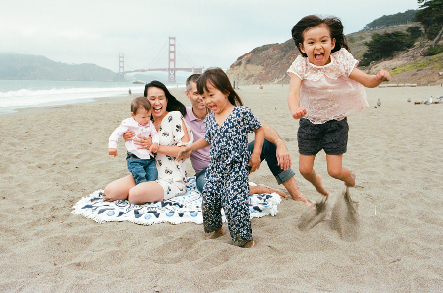baker beach family photos with family of five